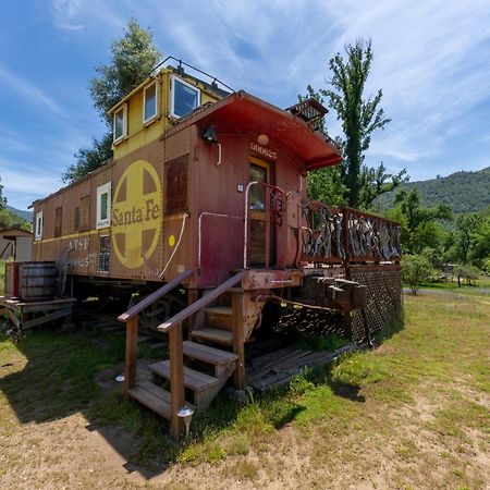 Little Red Caboose Villa Oakhurst Exteriör bild